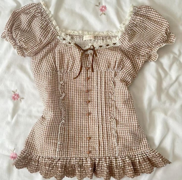 Gingham Coquette Blouse with Lace Detail
